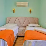 Vila Ozbi 2-villa With Ootdoor Heated Pool For 4 People In Fethiye