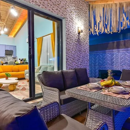 Ozbi 2-villa With Ootdoor Heated Pool For 4 People In Vila *