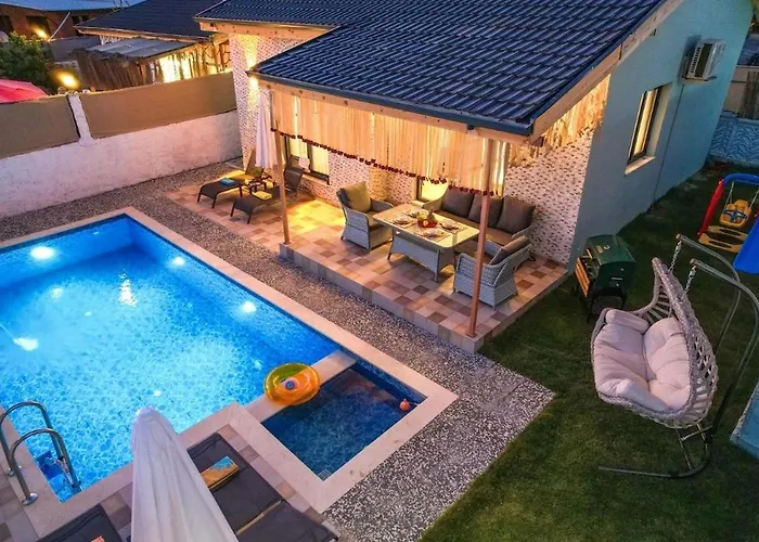Ozbi 2-villa With Ootdoor Heated Pool For 4 People In * Fethiye