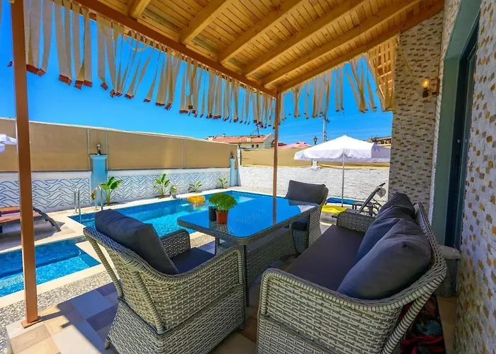 Ozbi 2-villa With Ootdoor Heated Pool For 4 People In