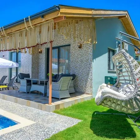 Ozbi 2-villa With Ootdoor Heated Pool For 4 People In فيلة