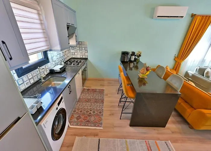 Вилла Ozbi 2-villa With Ootdoor Heated Pool For 4 People In