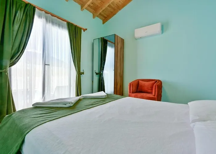 Вилла Ozbi 2-villa With Ootdoor Heated Pool For 4 People In
