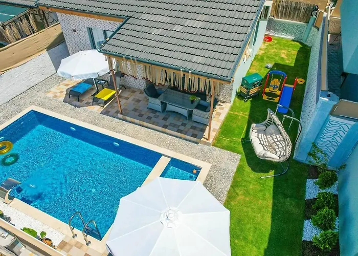فيلة Ozbi 2-villa With Ootdoor Heated Pool For 4 People In فتحية