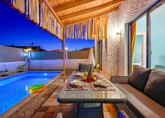 Вилла Ozbi 2-villa With Ootdoor Heated Pool For 4 People In Фетхие
