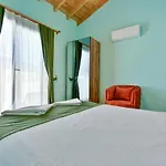 Villa Ozbi 2-villa With Ootdoor Heated Pool For 4 People In